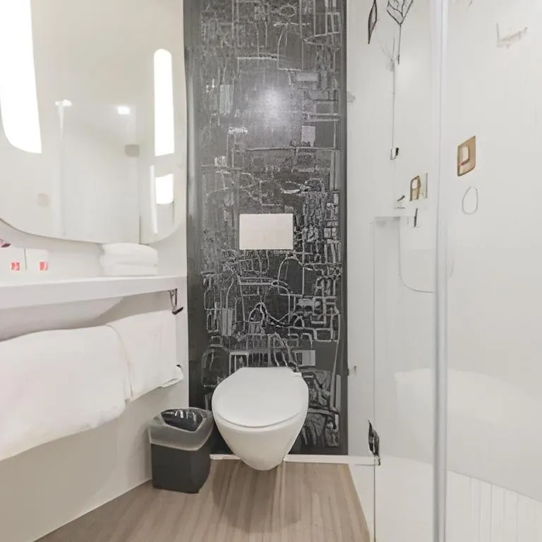 ibis Chengdu East Railway Station Hotel