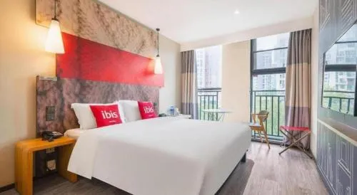 ibis Chengdu East Railway Station Hotel