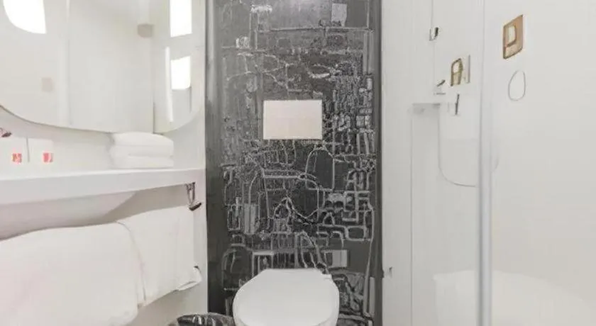 ibis Chengdu East Railway Station Hotel