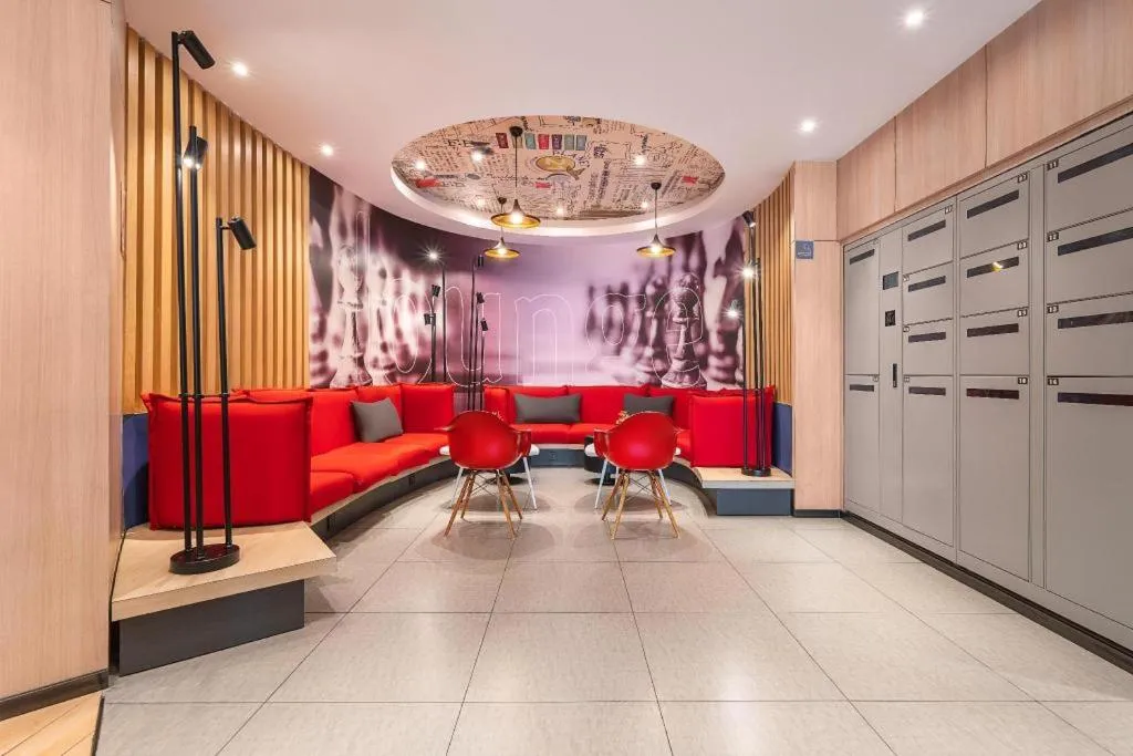 ibis Chengdu East Railway Station Hotel