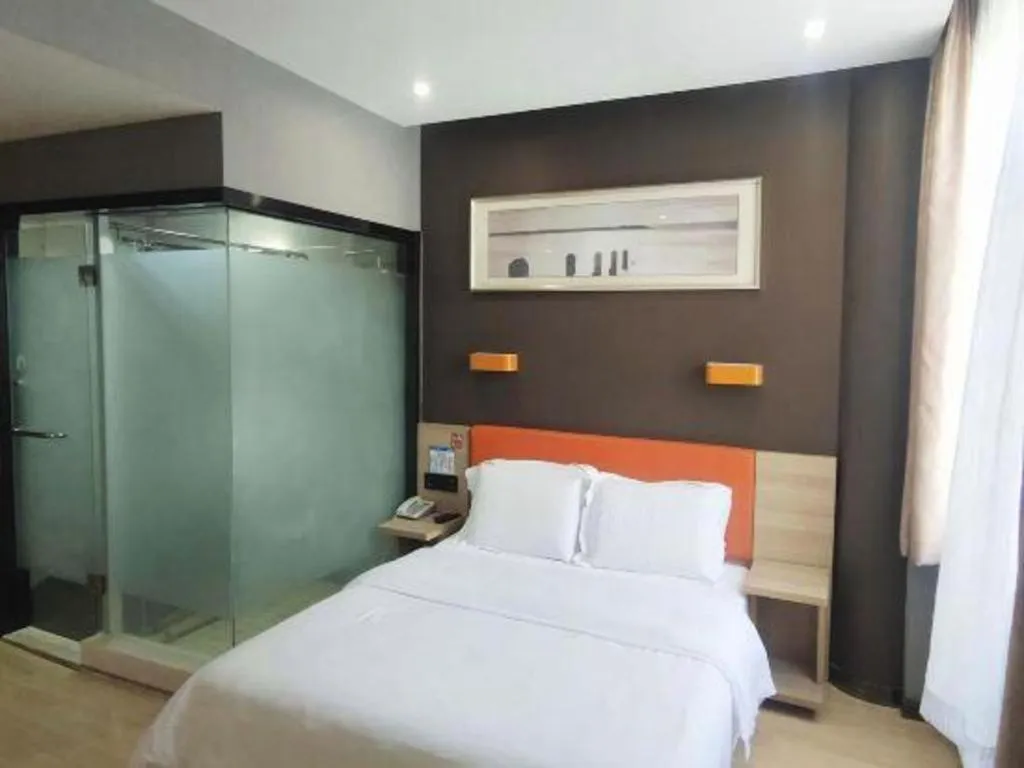 Bed in 7 Days Premium Qingdao Keji Street Taishan Road Metro Station