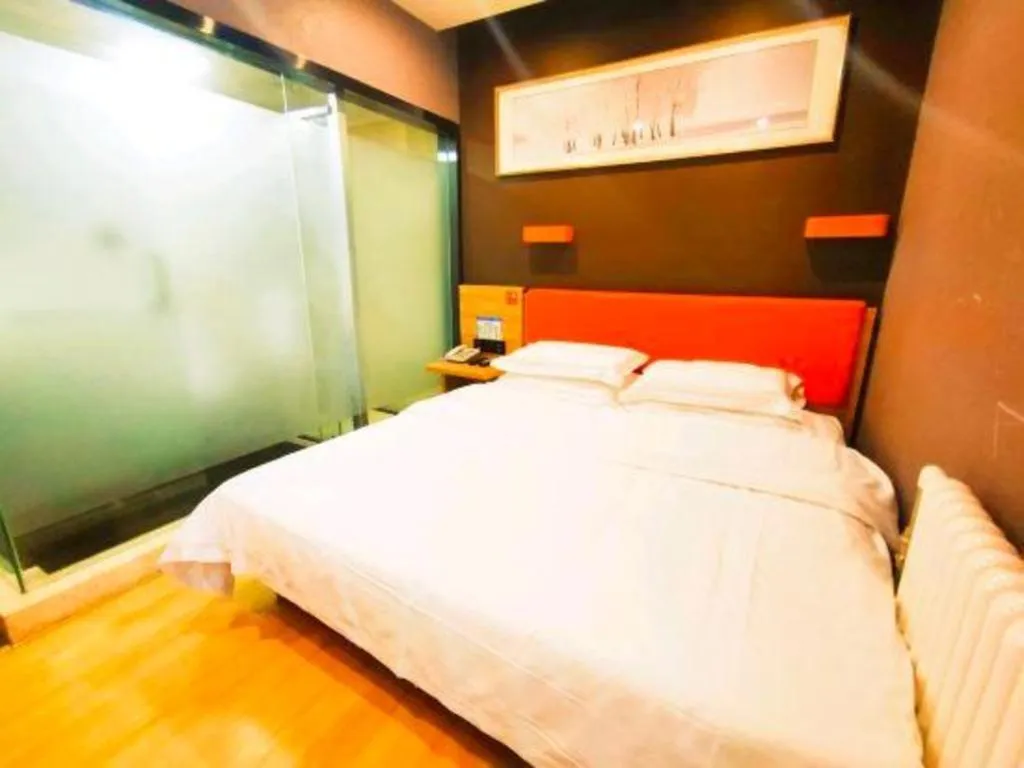 Bed in 7 Days Premium Qingdao Keji Street Taishan Road Metro Station