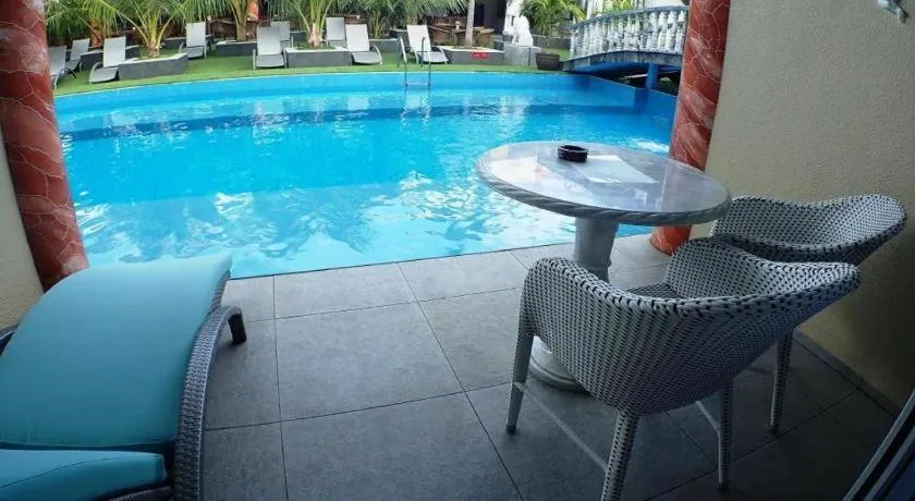 Roman Empire Panglao Boutique Resort