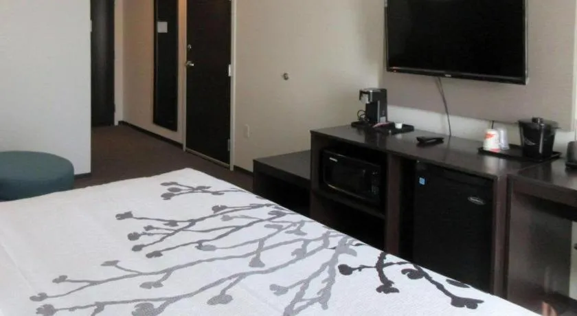 Bed in Sleep Inn & Suites Chiloquin-Crater Lake Junction