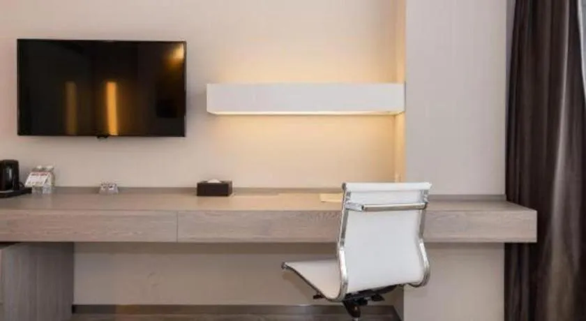 Jinjiang Metropolo Shanghai Xujiahui Nanhuating Hotel