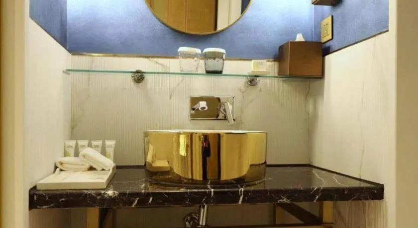 Jinjiang Metropolo Shanghai Xujiahui Nanhuating Hotel