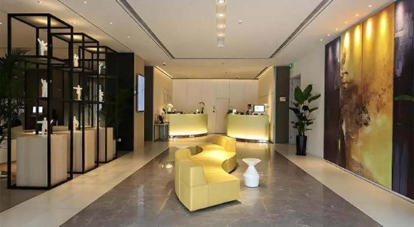 Jinjiang Metropolo Shanghai Xujiahui Nanhuating Hotel