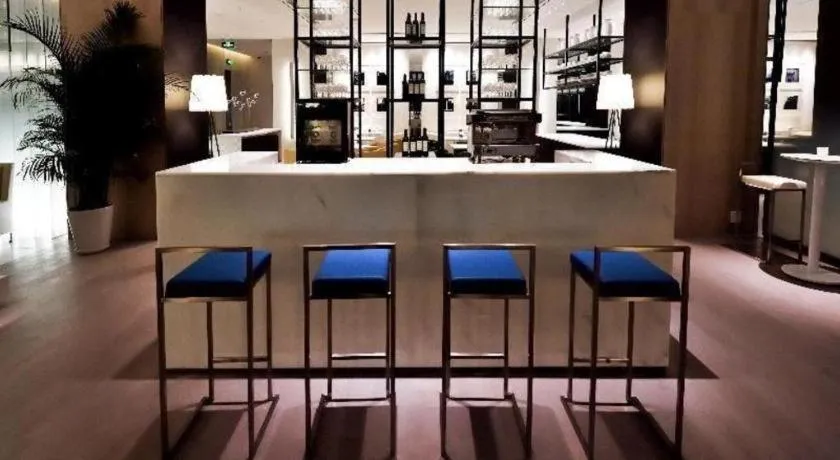 Jinjiang Metropolo Shanghai Xujiahui Nanhuating Hotel