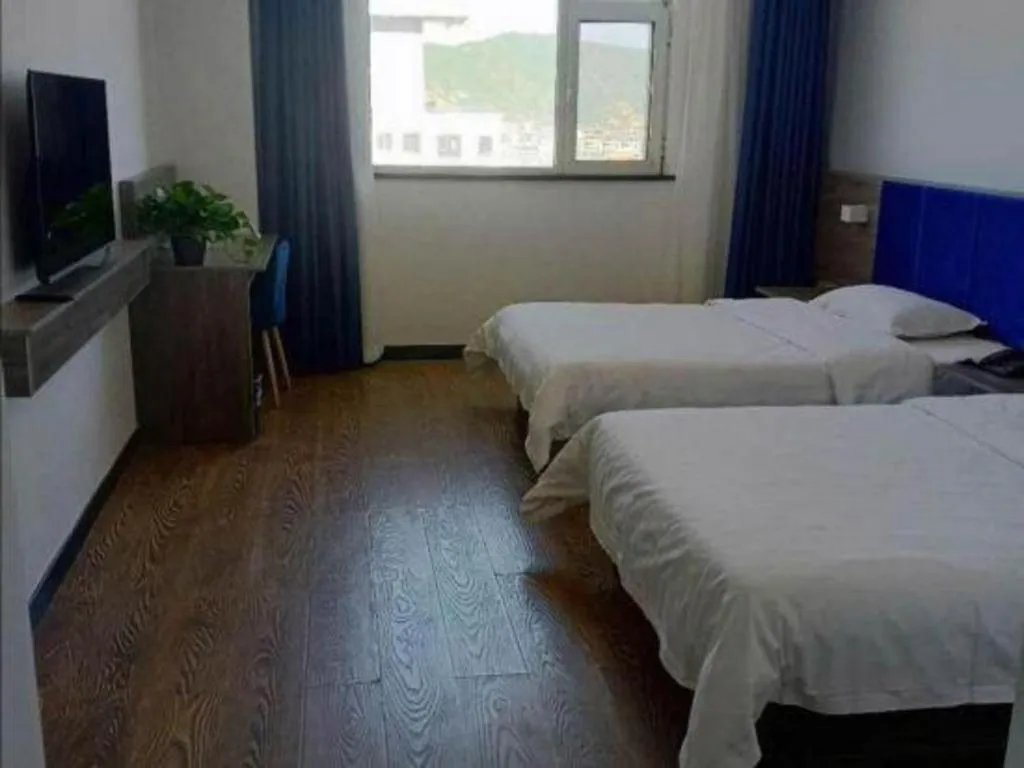 Bed in 7 Days Inn Lvliang Bus Terminal