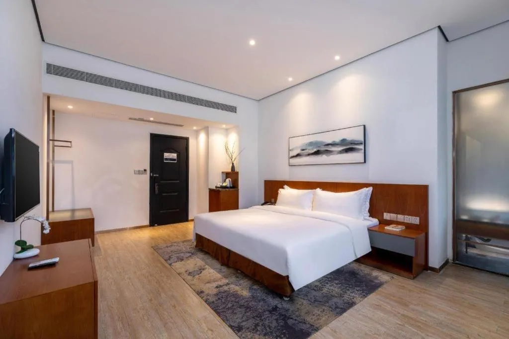 Bed in H Life Hotel (Shenzhen Sea World Branch)