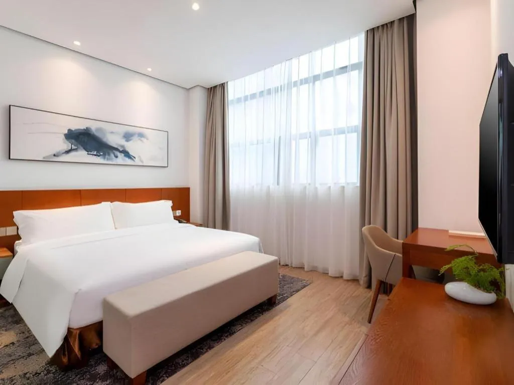 Bed in H Life Hotel (Shenzhen Sea World Branch)