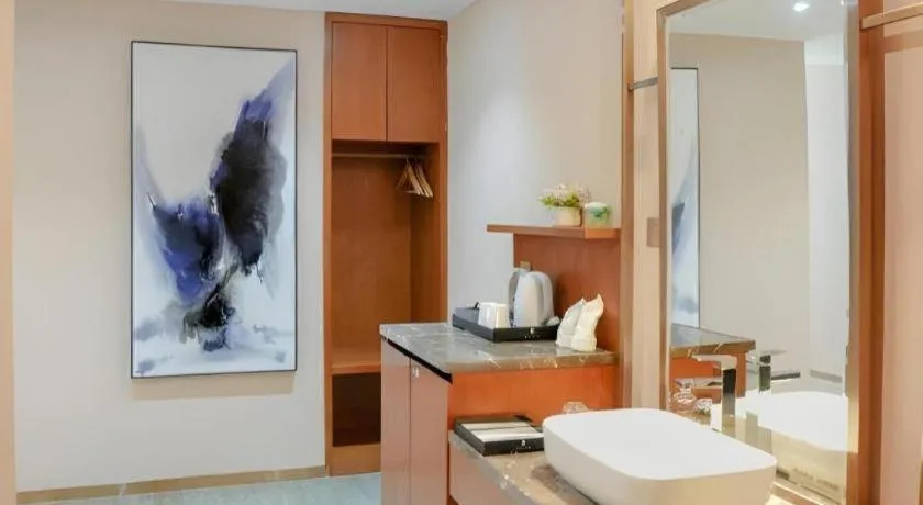 H Life Hotel (Shenzhen Sea World Branch)