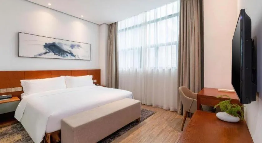 Bed in H Life Hotel (Shenzhen Sea World Branch)