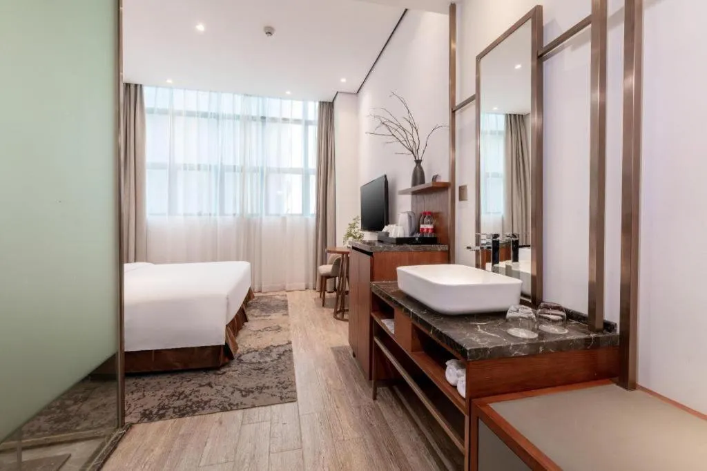 Bed in H Life Hotel (Shenzhen Sea World Branch)