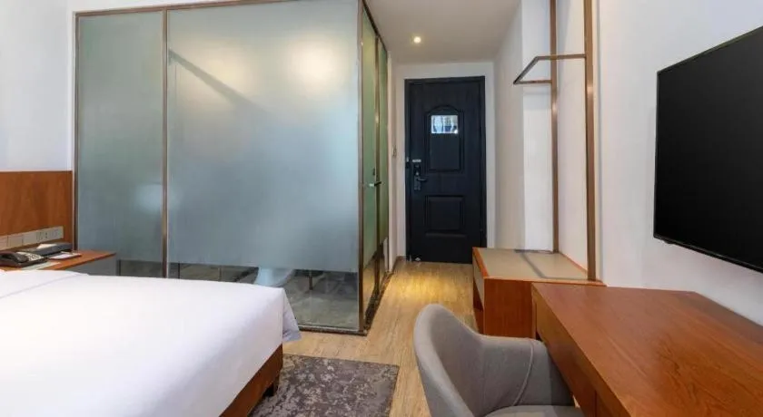 Bed in H Life Hotel (Shenzhen Sea World Branch)