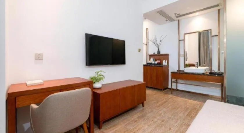 Bed in H Life Hotel (Shenzhen Sea World Branch)