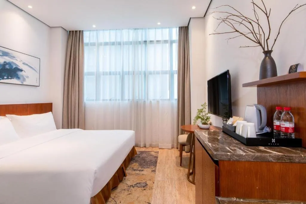 Bed in H Life Hotel (Shenzhen Sea World Branch)