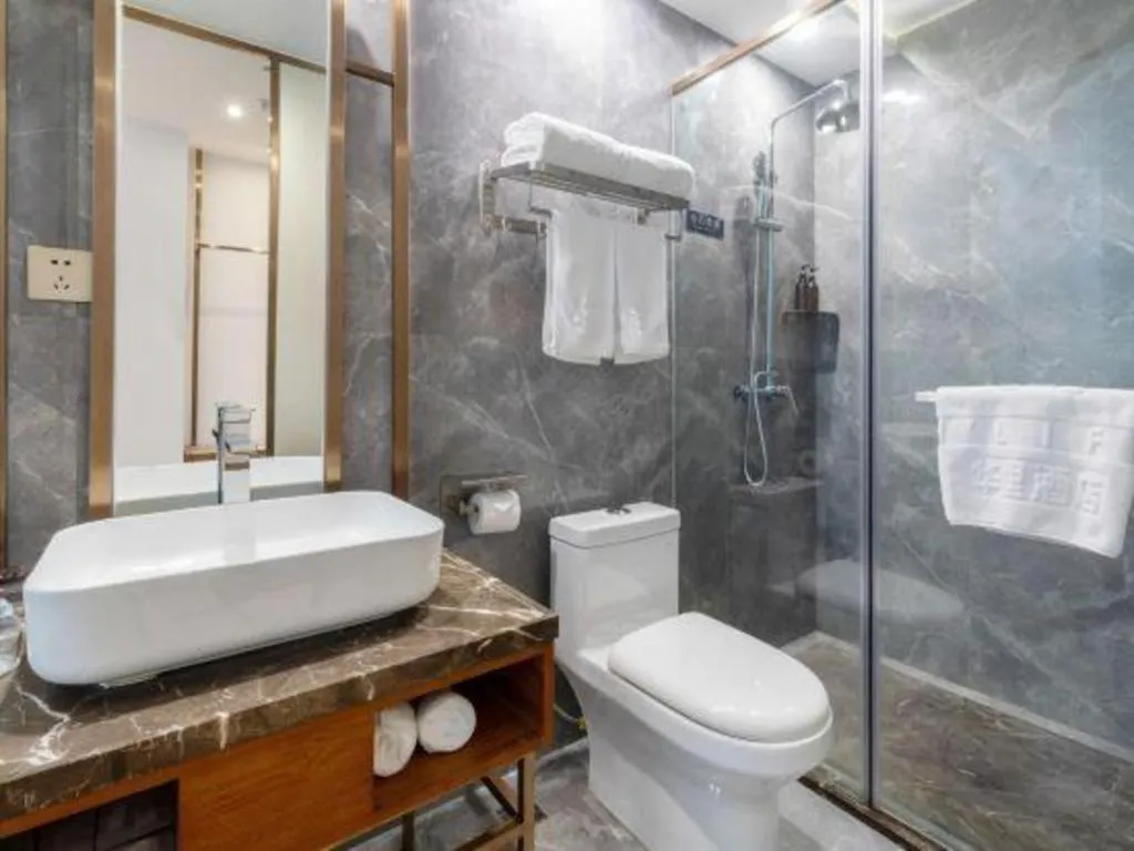 H Life Hotel (Shenzhen Sea World Branch)