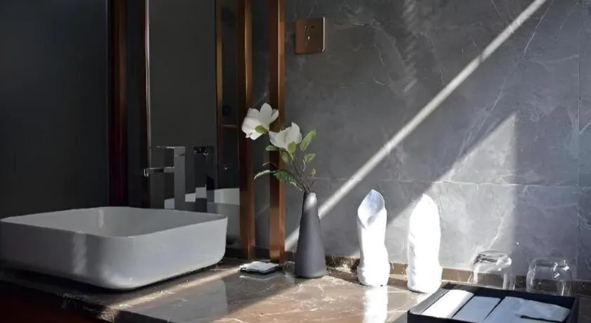 H Life Hotel (Shenzhen Sea World Branch)