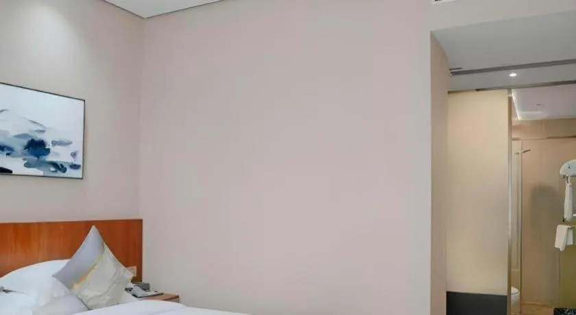 Bed in H Life Hotel (Shenzhen Sea World Branch)