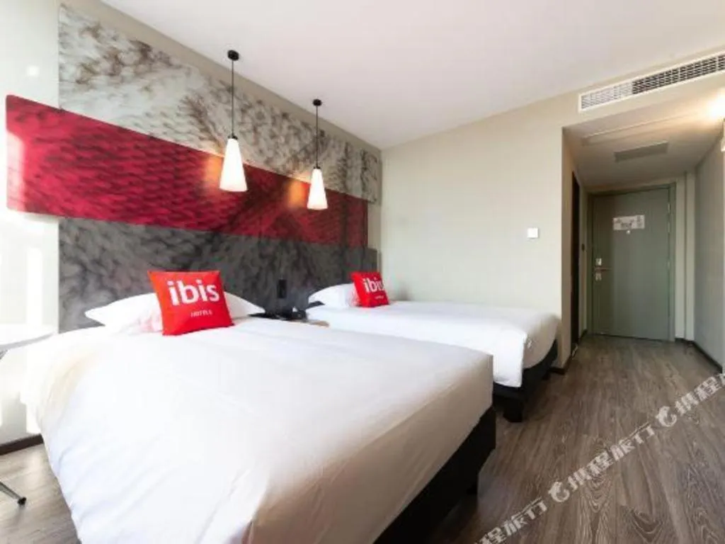 Bed in Ibis Lianyungang Guanyun County Downtown Hotel Hotel