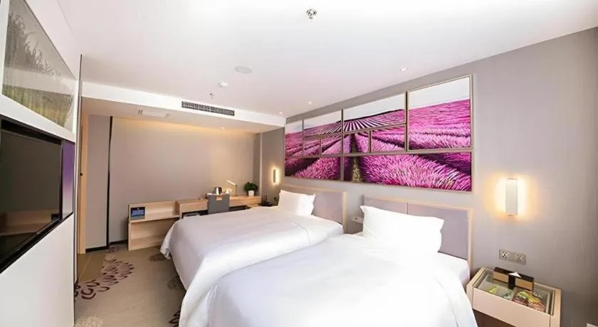 Bed in Lavande Hotel Beijing Guanganmen Lize Commercial Zone