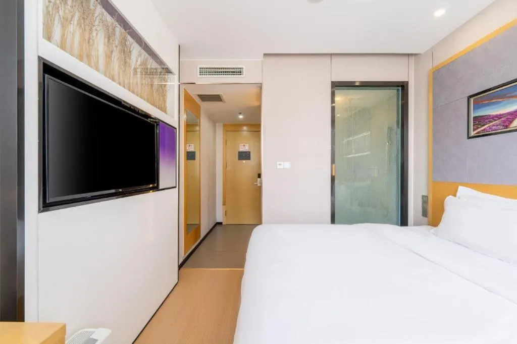 Bed in Lavande Hotel Beijing Guanganmen Lize Commercial Zone