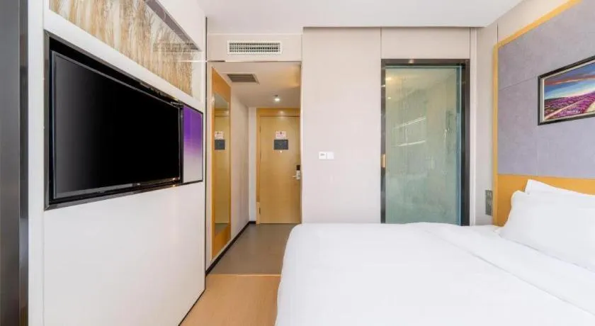 Bed in Lavande Hotel Beijing Guanganmen Lize Commercial Zone