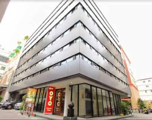 OYO 225 Premier Place Bangkok