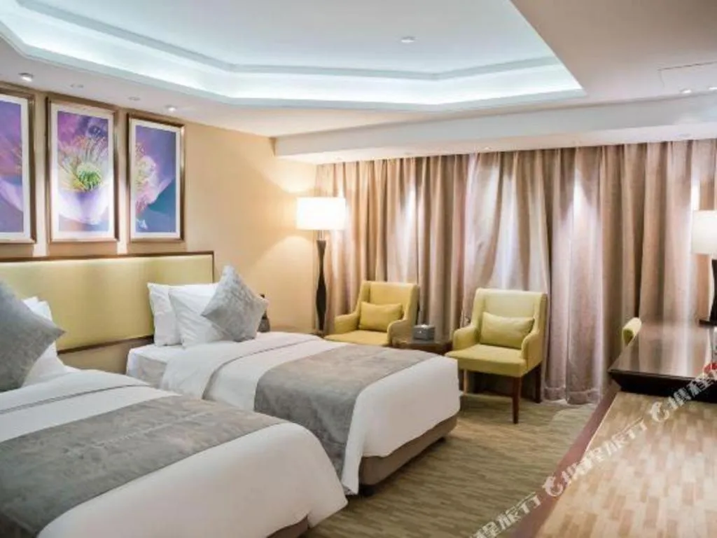 Bed in New Regent Hotel