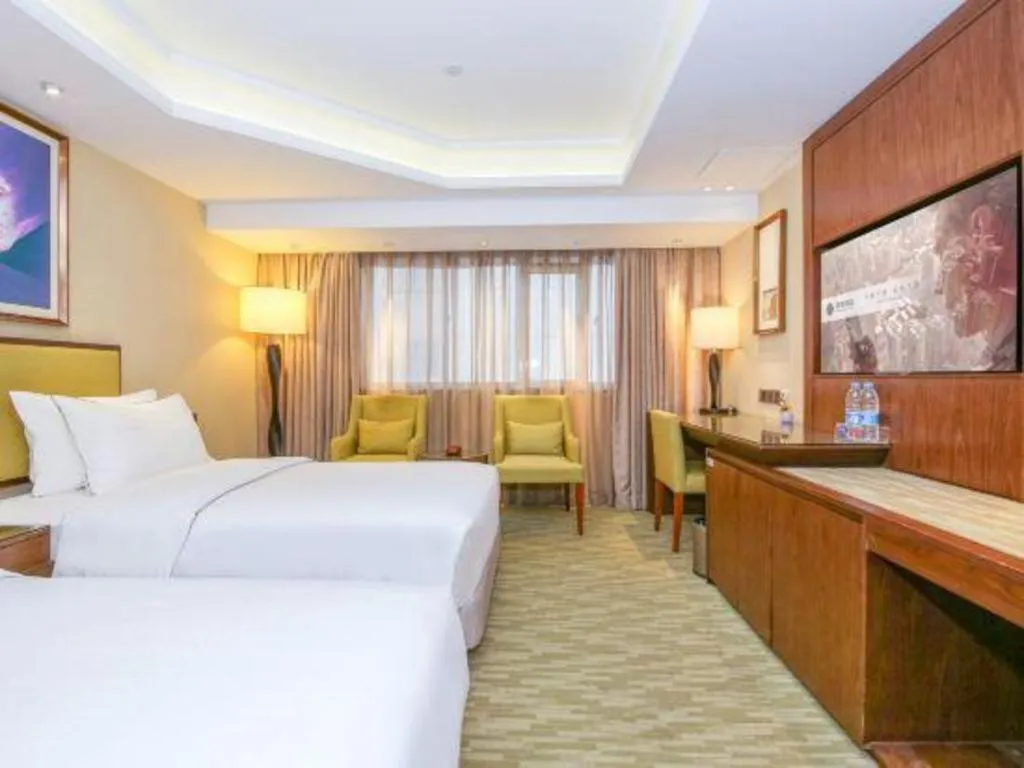 Bed in New Regent Hotel