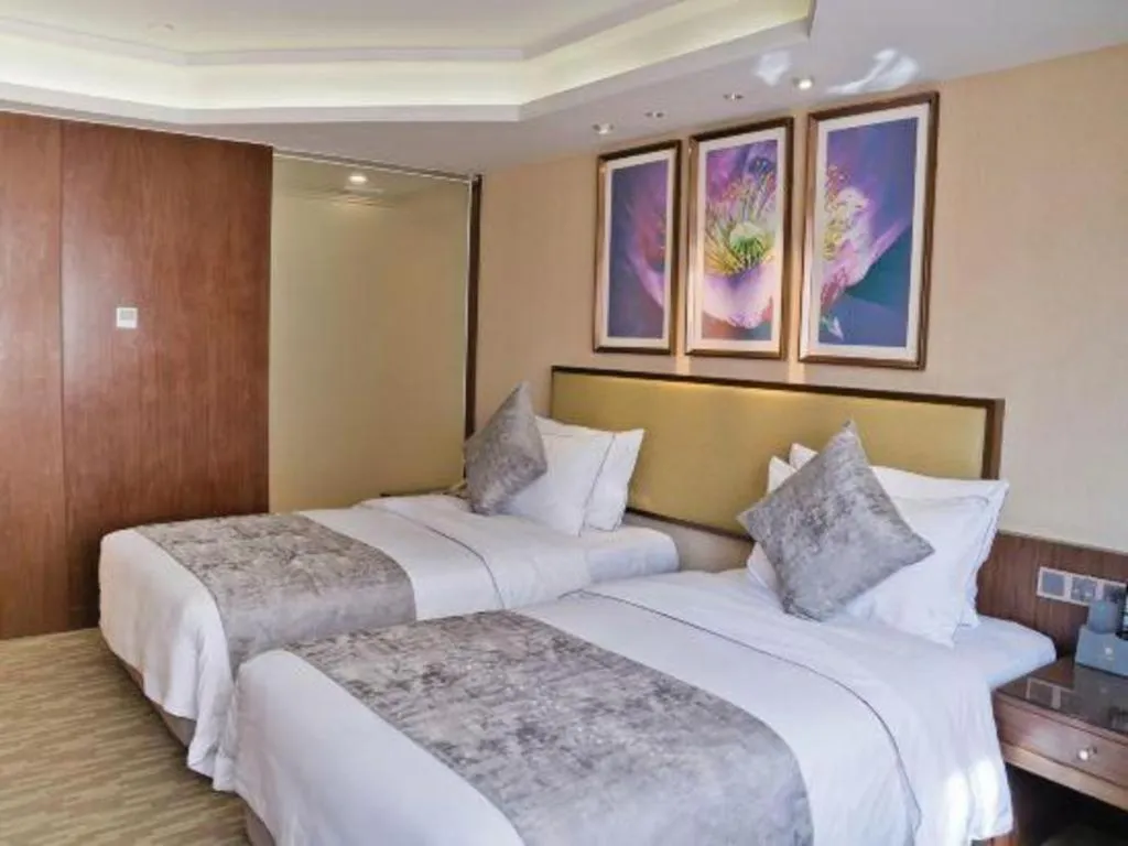 Bed in New Regent Hotel