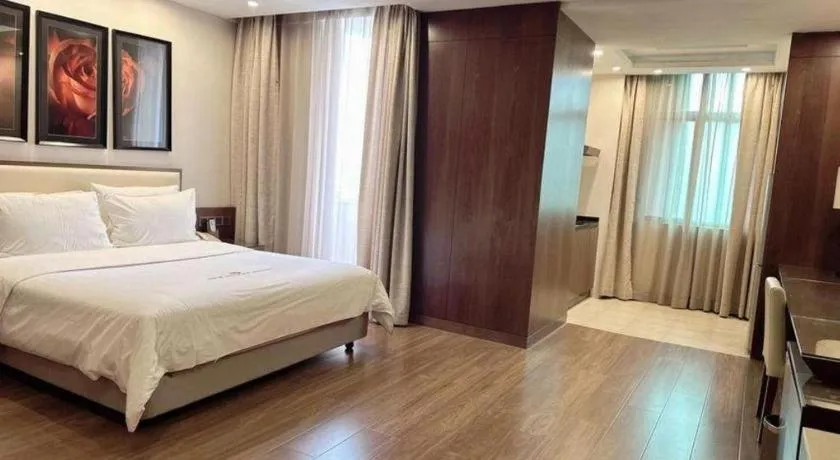 Bed in New Regent Hotel