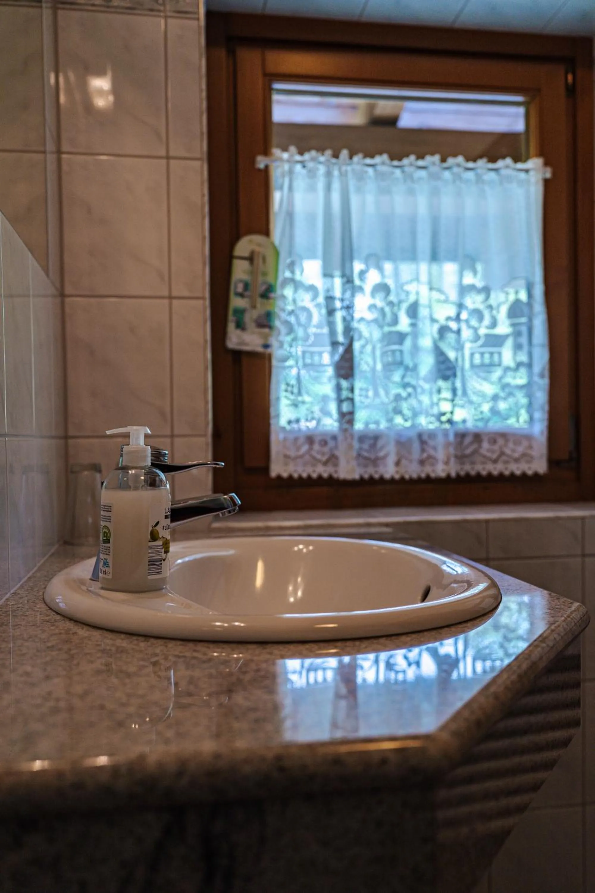 Shower in Pension Schlossberg