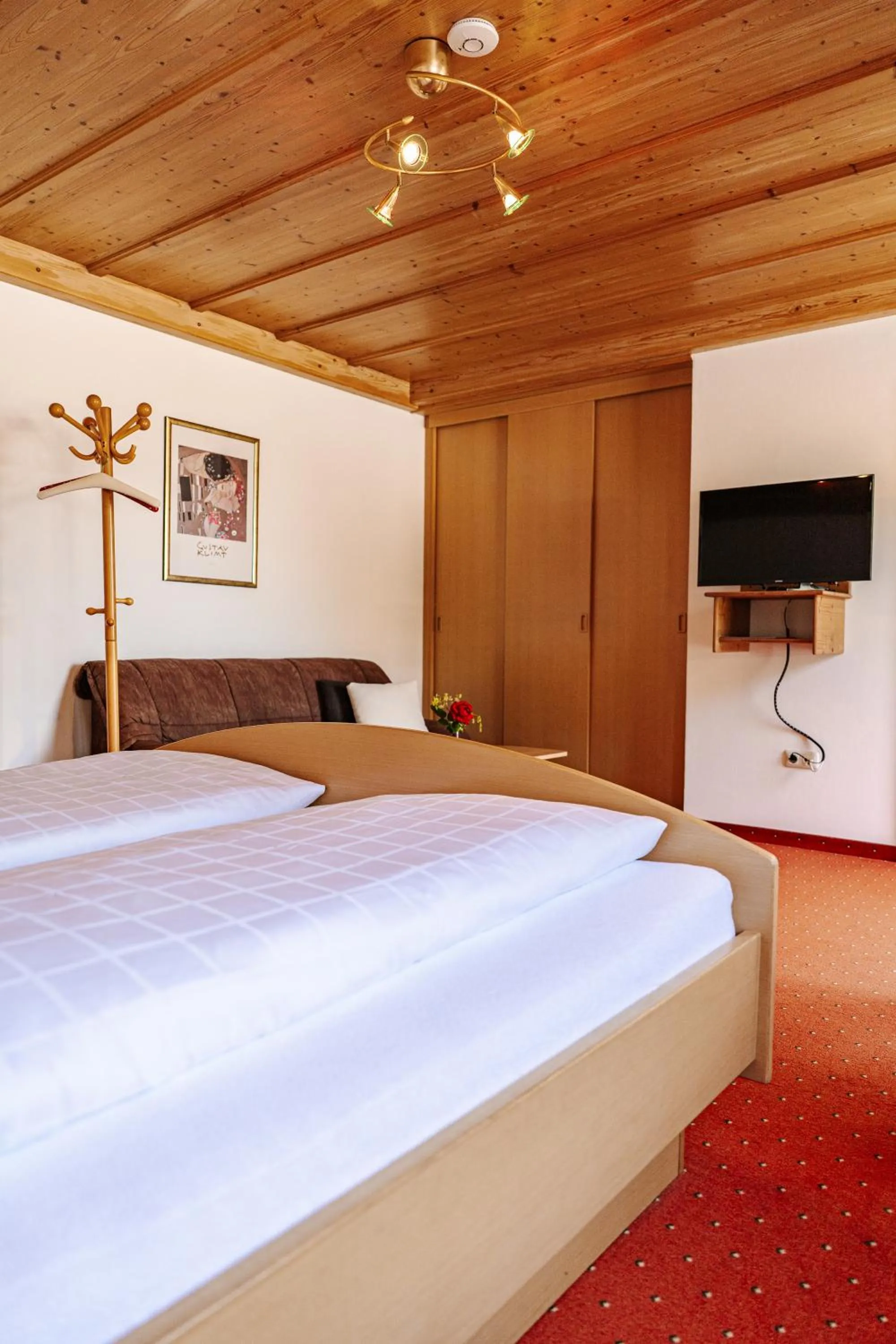 Photo of the whole room, Bed in Pension Schlossberg