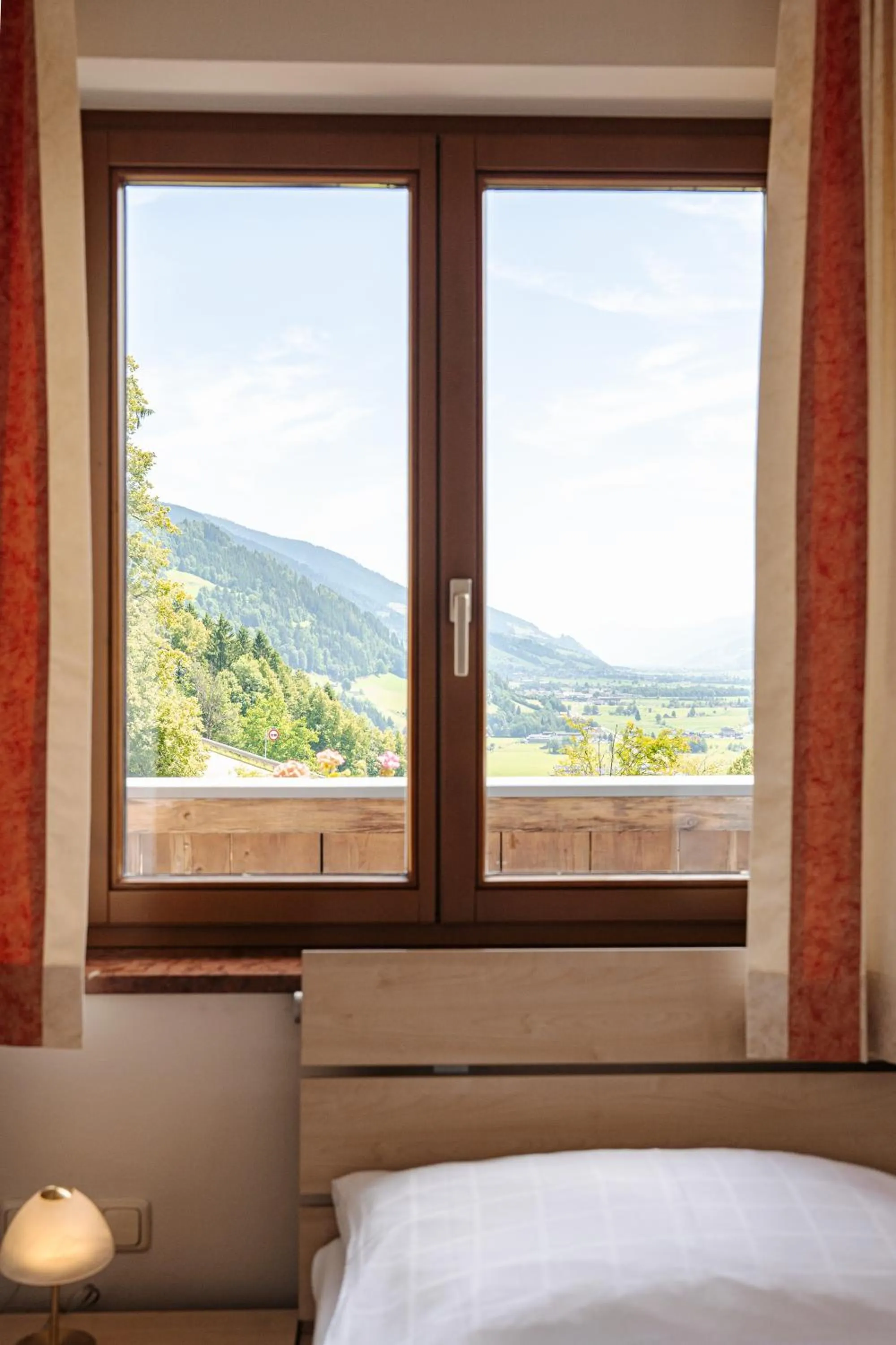 View (from property/room), Bed in Pension Schlossberg