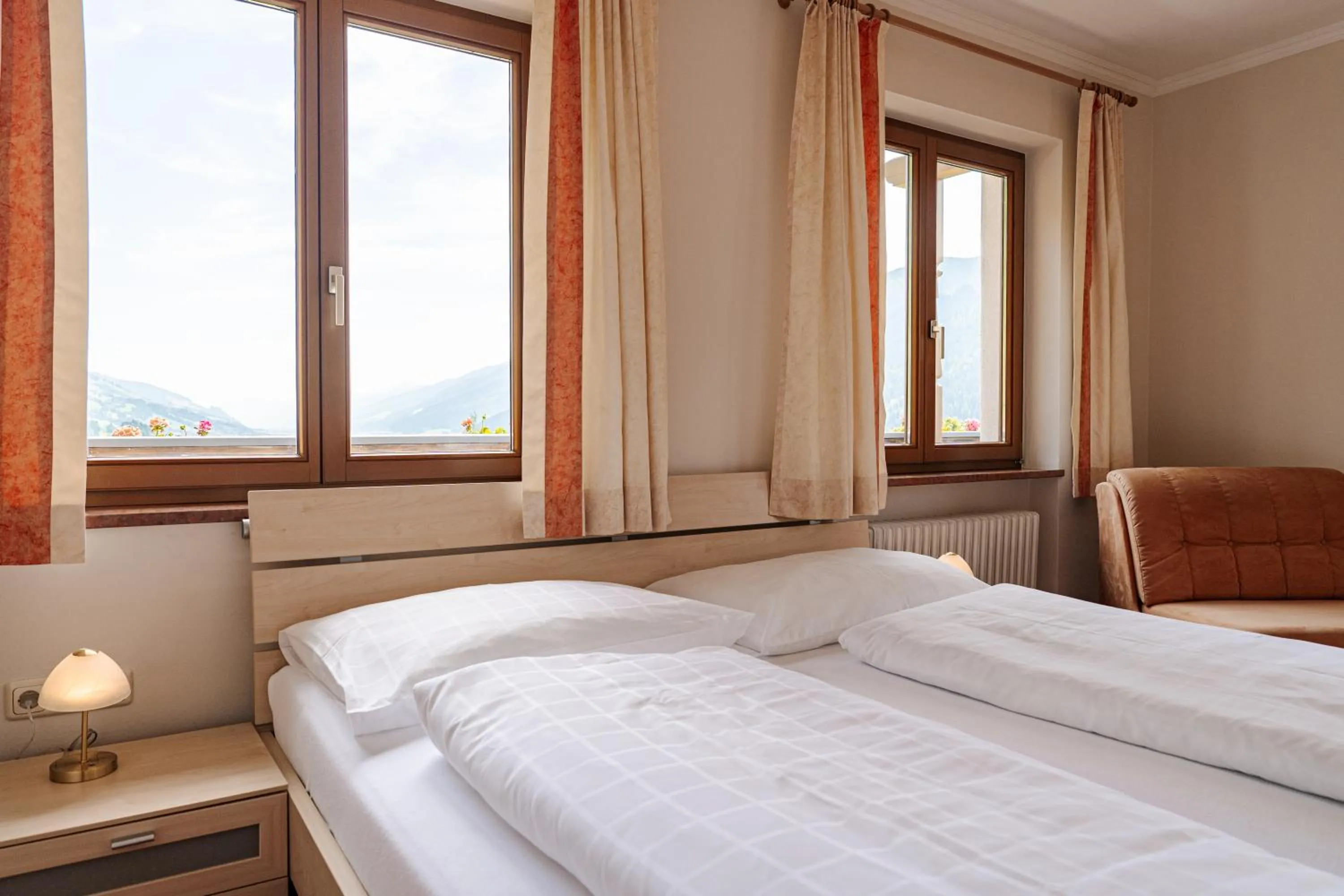 Bed in Pension Schlossberg