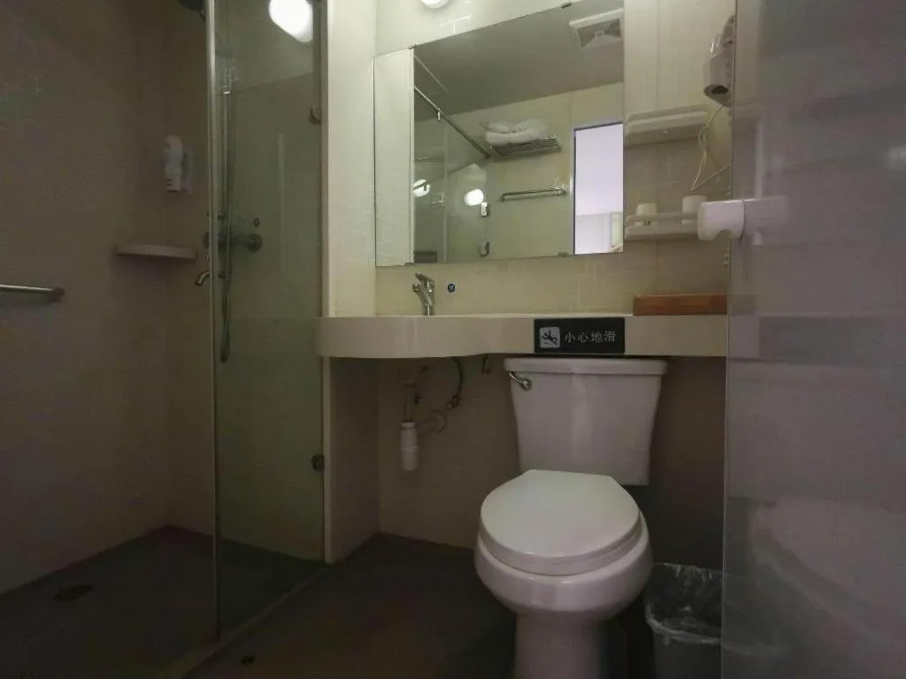 7 Days Premium·Tianjin Gulou Metro Station Joy City