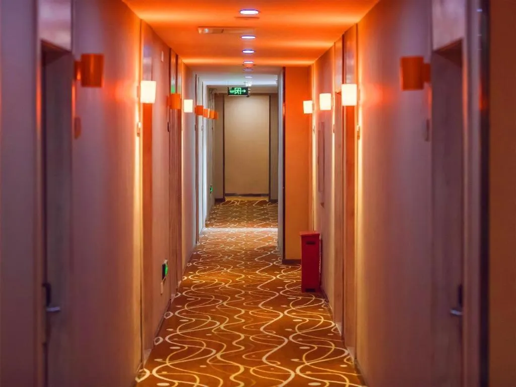 7 Days Premium·Tianjin Gulou Metro Station Joy City