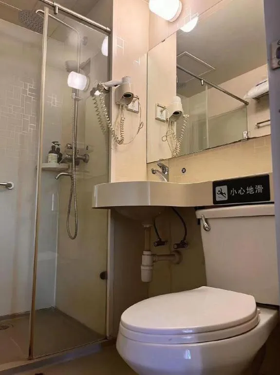 7 Days Premium·Tianjin Gulou Metro Station Joy City