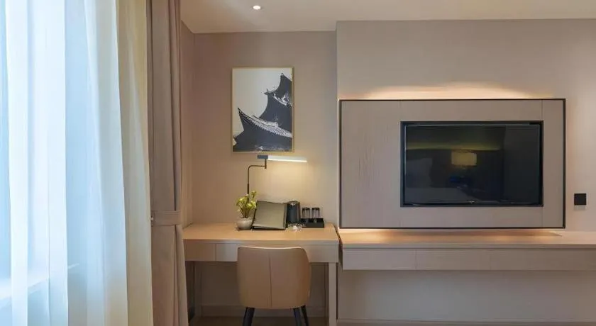 GreenTree Eastern Dali Railway Station Hotel