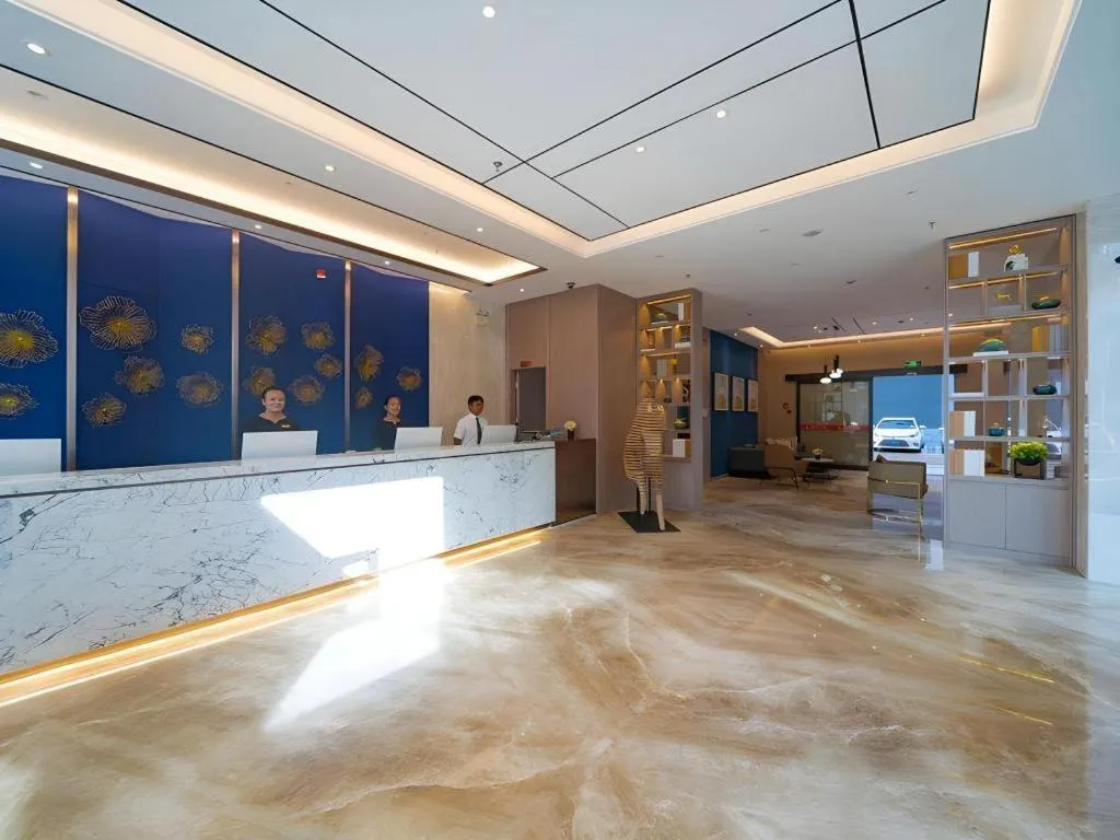 GreenTree Eastern Dali Railway Station Hotel