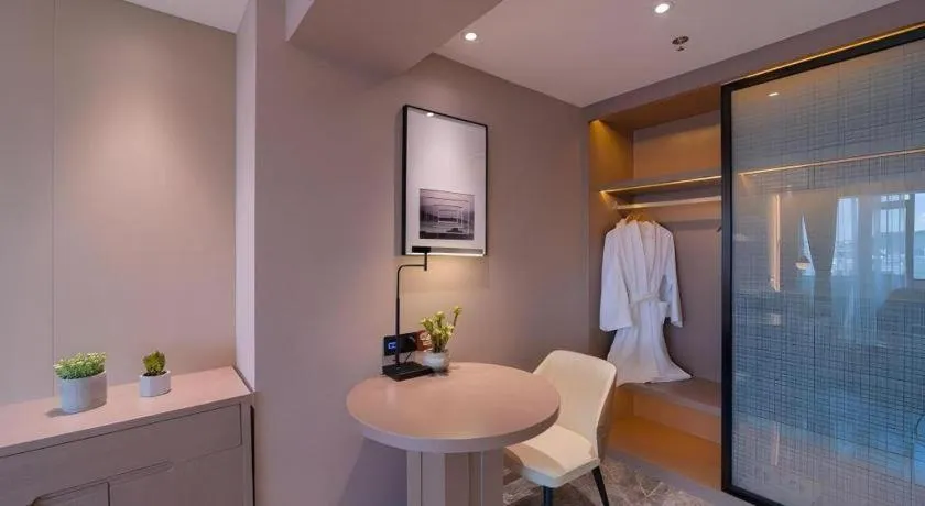 GreenTree Eastern Dali Railway Station Hotel