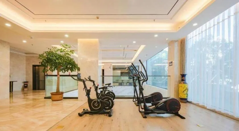 GreenTree Eastern Dali Railway Station Hotel