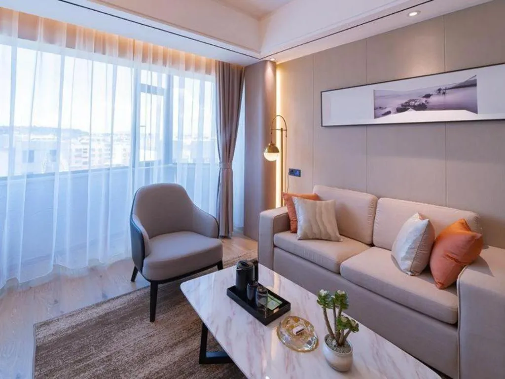 GreenTree Eastern Dali Railway Station Hotel