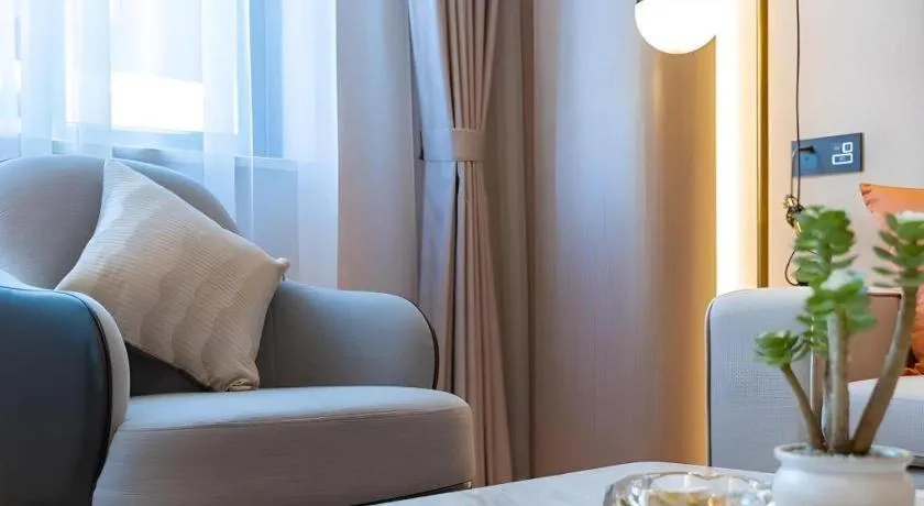 GreenTree Eastern Dali Railway Station Hotel