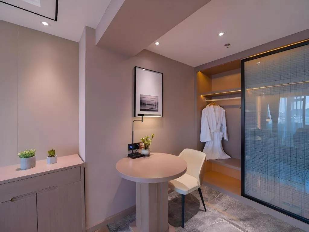 GreenTree Eastern Dali Railway Station Hotel