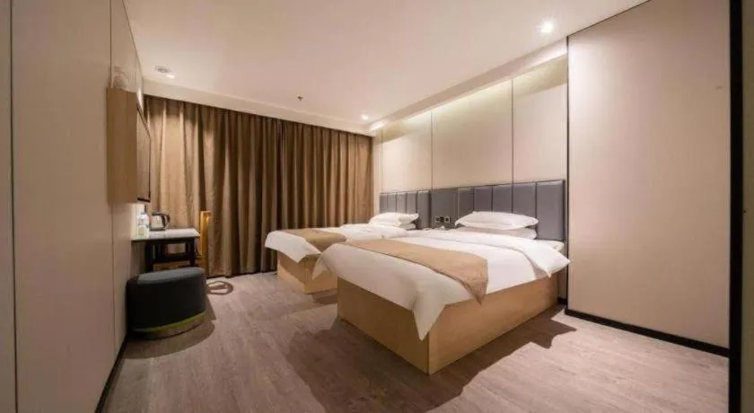 Bed in GreenTree Inn Shanghai Railway Station Macao Road