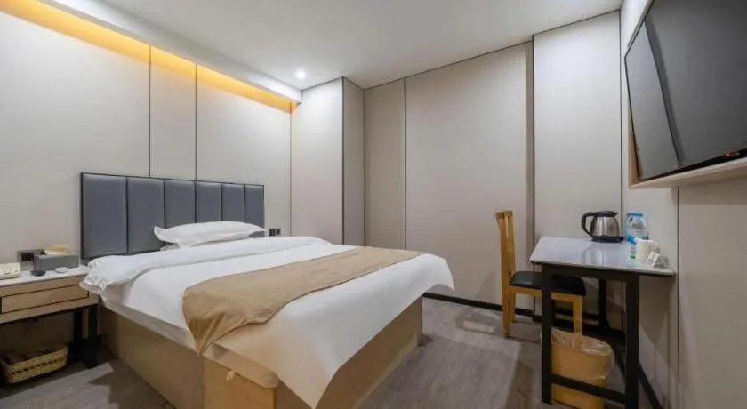 Bed in GreenTree Inn Shanghai Railway Station Macao Road