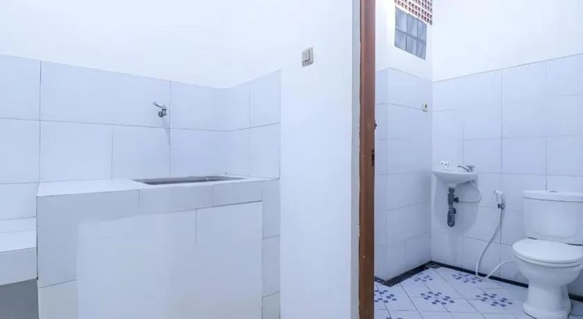 OYO 1755 De'balcon Accomodation Near Ngurah Rai Airport